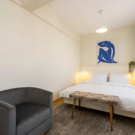 2 Bedroom W. Balcony & Elevator @ Cihangir No:4 Estambul