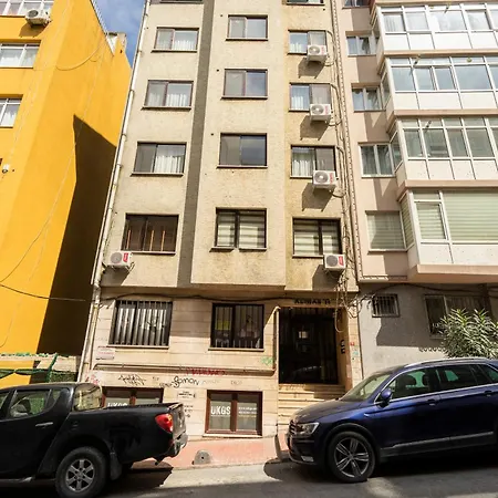 2 Bedroom W. Balcony & Elevator @ Cihangir No:4 Apartamento *