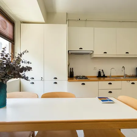 2 Bedroom W. Balcony & Elevator @ Cihangir No:4 Lejlighed
