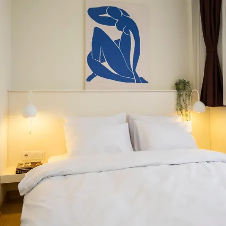 2 Bedroom W. Balcony & Elevator @ Cihangir No:4 Appartement *
