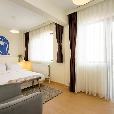 Appartement 2 Bedroom W. Balcony & Elevator @ Cihangir No:4 *
