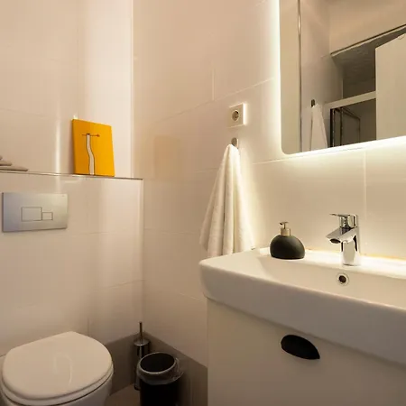 2 Bedroom W. Balcony & Elevator @ Cihangir No:4 * Provincia di Istanbul